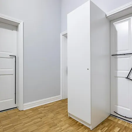 Chelmonskiego 8-03 By Farkas