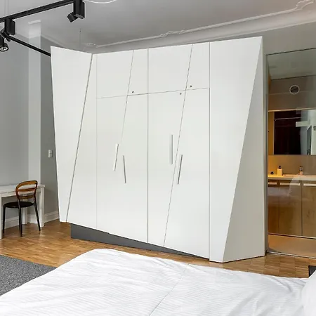 דירה Chelmonskiego 8-03 By Farkas *