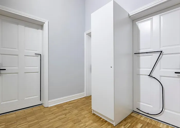 Chelmonskiego 8-03 By Farkas